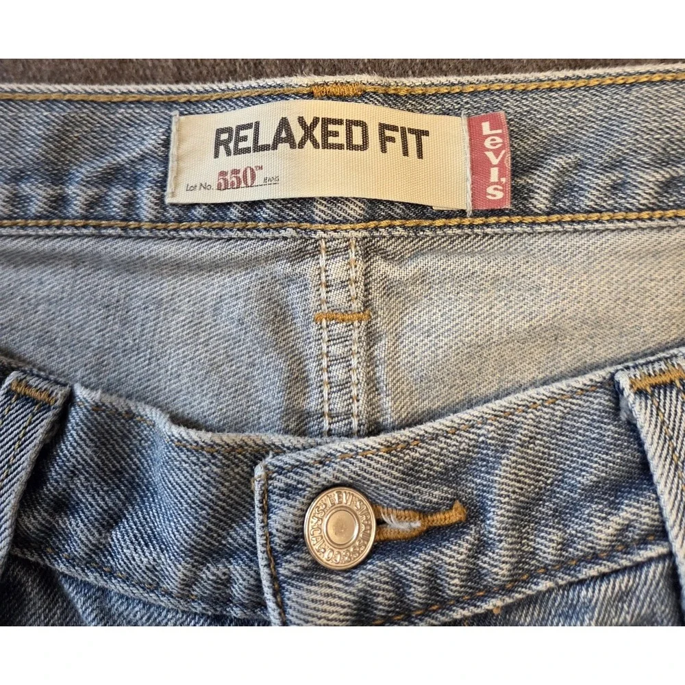 Levi's 550 Relaxed Fit Jeans Mens 36x36 Light Wash Blue Denim Classic Tapered